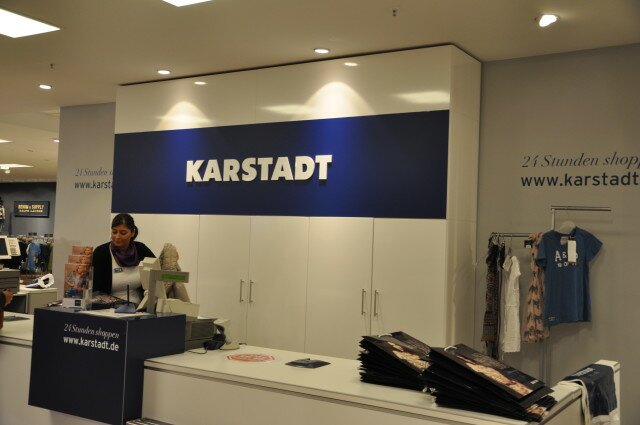 Karstadts Kassen: Fit für die Zukunft Karstadts Kassen: Fit für die Zukunft
