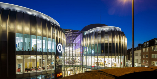 Aquis Plaza: Alles fließt Aquis Plaza: Alles fließt
