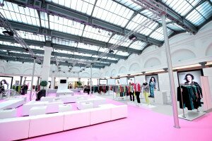 Die Curvy zieht wieder zurück in die Telekom Hauptstadt-Repräsentanz 