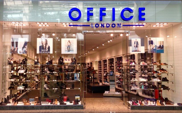 Office betreibt die meisten seiner Läden in Großbritannien und Irland. Im Zuge der Expansion eröffneten auch sechs Läden in Deutschland Office betreibt die meisten seiner Läden in Großbritannien und Irland. Im Zuge der Expansion eröffneten auch sechs Läden in Deutschland