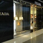Prada überprüft sein Retail-Netzwerk. Unrentable Stores werden geschlossen, neue Stores restriktiver eröffnet