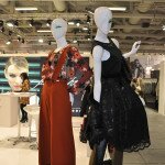 Messe-Favorit: Rostfarbene Culotte mit Hosenträgern und Retro-Bluse (links) beim italienischen Label Sarah Chole