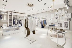 Das neue Ladenbaukonzept von Oui ist hell, modern und urban