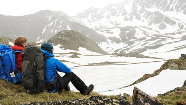 ie Outdoorbranche gibt sich naturnah, setzt aber bei der Produktion weiterhin auf gefährliche Chemikalien ie Outdoorbranche gibt sich naturnah, setzt aber bei der Produktion weiterhin auf gefährliche Chemikalien