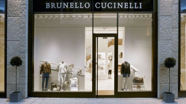 Brunello Cucinelli wächst mit seinem italienischen Qualitäts- und Traditionsanspruch auch da, wo andere Luxusmarken Schwierigkeiten haben Brunello Cucinelli wächst mit seinem italienischen Qualitäts- und Traditionsanspruch auch da, wo andere Luxusmarken Schwierigkeiten haben