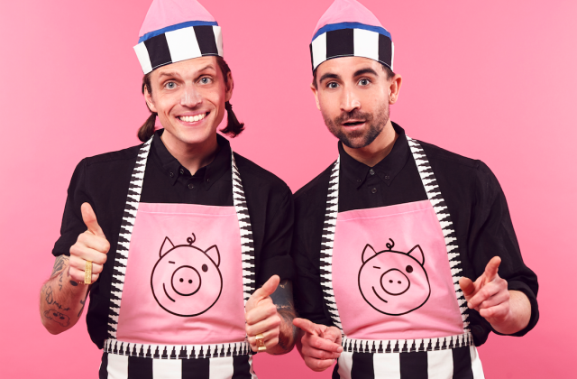 Schweinchen gibt's nur auf der Schürze: Die Dandies Carl Jakob Haupt und David Roth sind selbst Veganer Schweinchen gibt's nur auf der Schürze: Die Dandies Carl Jakob Haupt und David Roth sind selbst Veganer