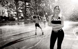 Ivy Park will Frauen unterstützen und inspirieren. Die Frauen in den Zuliefererfabriken sehen das vielleicht anders
