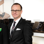 Es bleibt in der Familie: Bei der Wortmann Holding gibt Horst Wortmann die operative Führung an seinen Neffen Jens Beining (rechts) ab