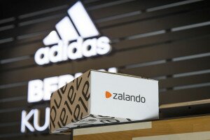 Zalando-Kunden können direkt auf das stationäre Sortiment des Berliner adidas Stores zugreifen