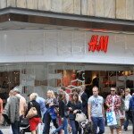 H&M machte der kühle europäische Frühling und der starke Dollar im ersten Halbjahr zu schaffen H&M machte der kühle europäische Frühling und der starke Dollar im ersten Halbjahr zu schaffen