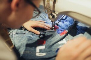 Nicht zum Verwechseln: Im Levi's Tailor Shop können Jeans einzigartig gemacht werden