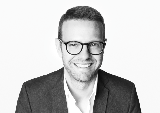 Sandro Schramm ist neuer Director Marketing für s.Oliver, Q/S designed by und Triangle Sandro Schramm ist neuer Director Marketing für s.Oliver, Q/S designed by und Triangle